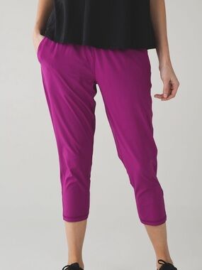 Lululemon tranquil crops